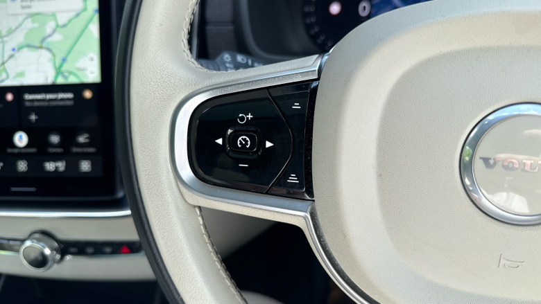 Volvo XC90 2.0 B5P Ultra Dark 5dr AWD Geartronic Petrol Estate
